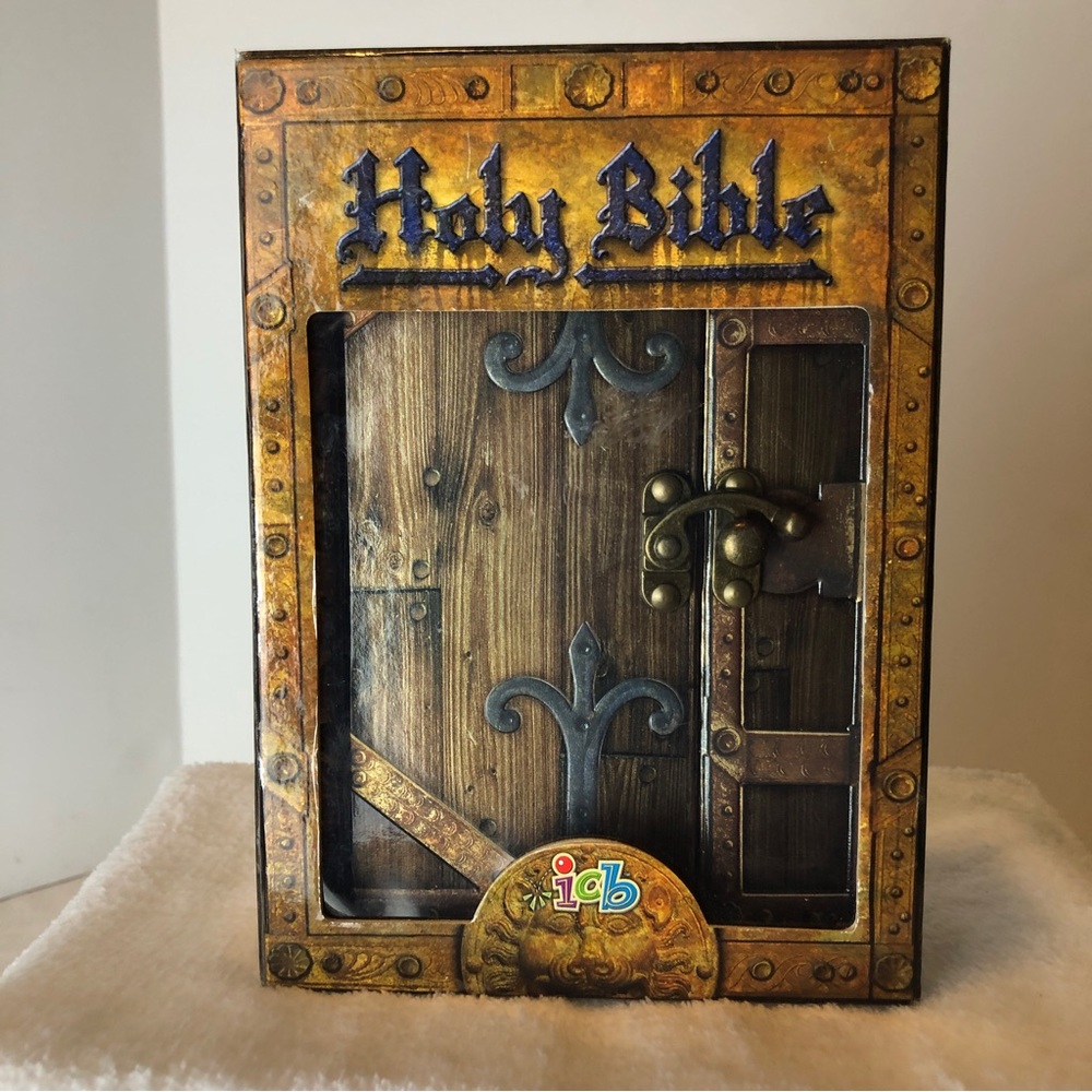 Thomas Nelson Holy Bible International Children Bible Locking Cover New Old